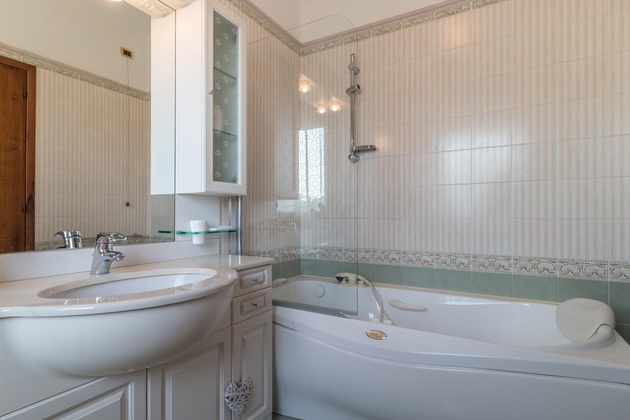 Casa Bibi Villa Cartiera Reali Buitenkant foto